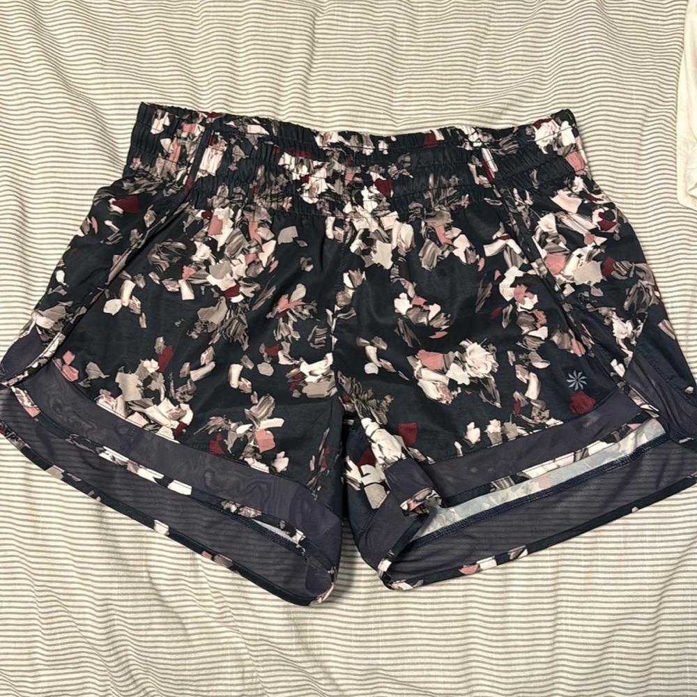 Atheleta shorts
